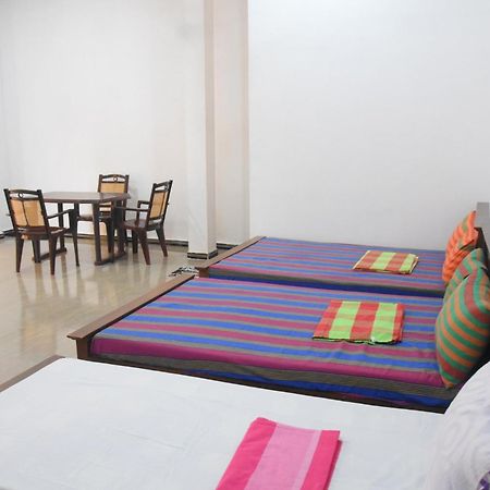 Green Mart Family Rest Anuradhapura Exterior foto