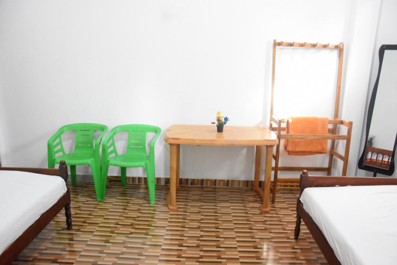 Green Mart Family Rest Anuradhapura Exterior foto