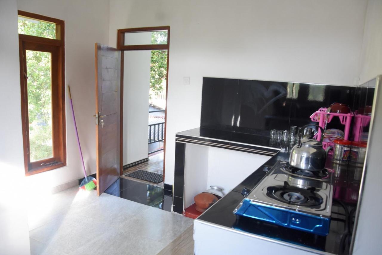 Green Mart Family Rest Anuradhapura Exterior foto