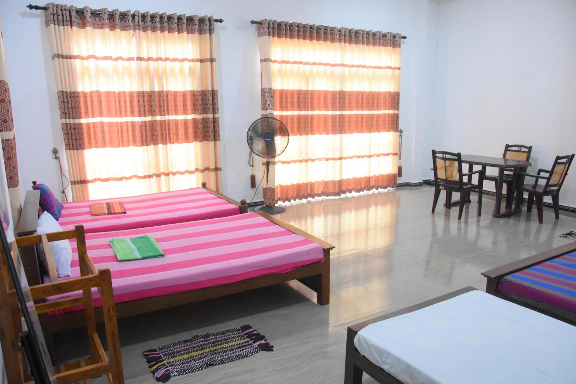 Green Mart Family Rest Anuradhapura Exterior foto