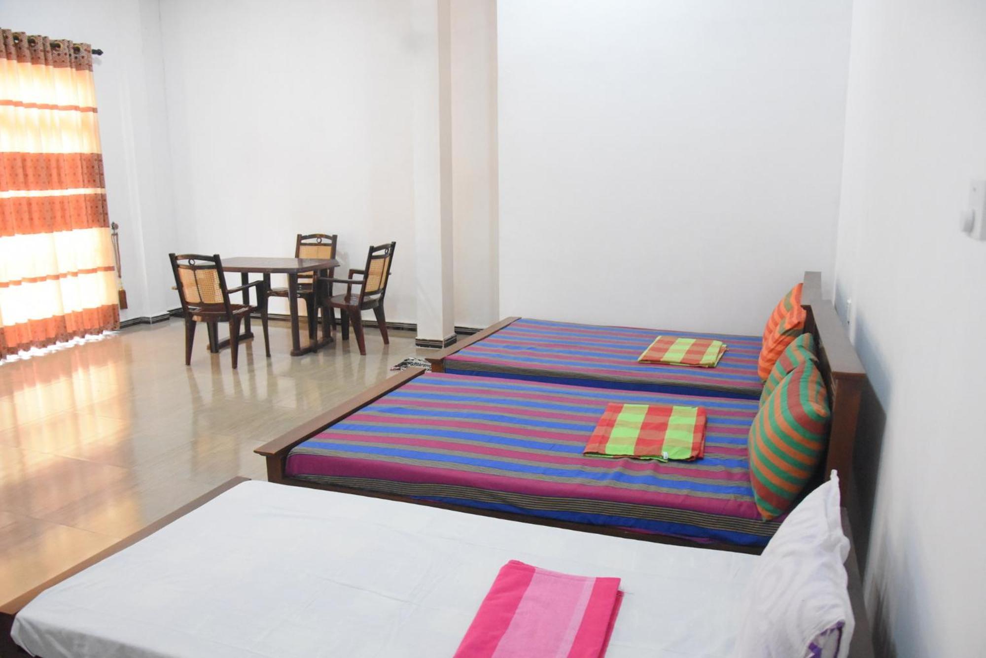 Green Mart Family Rest Anuradhapura Exterior foto